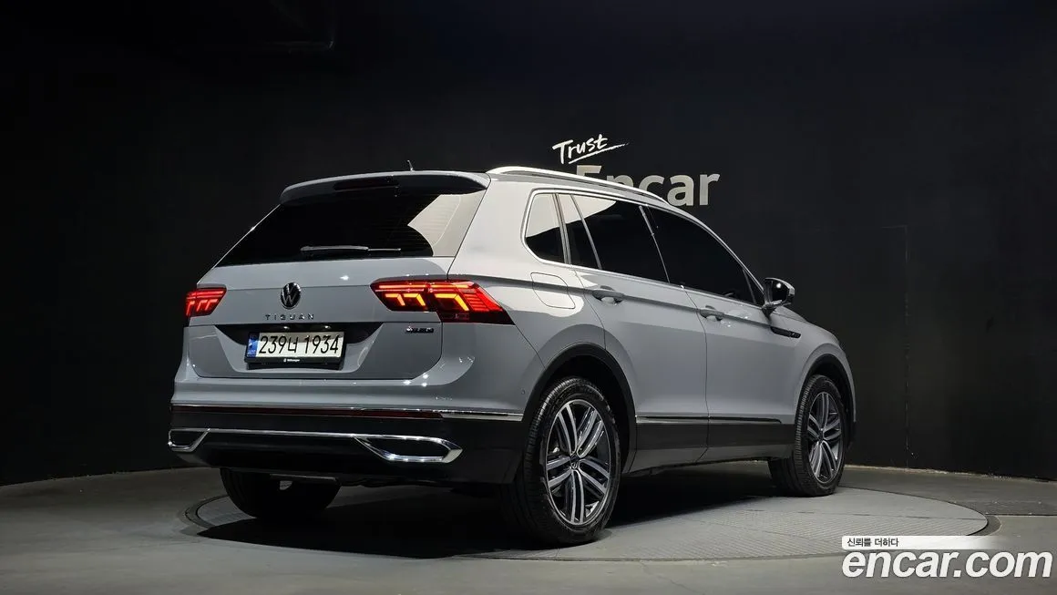 Volkswagen Tiguan — фото 2