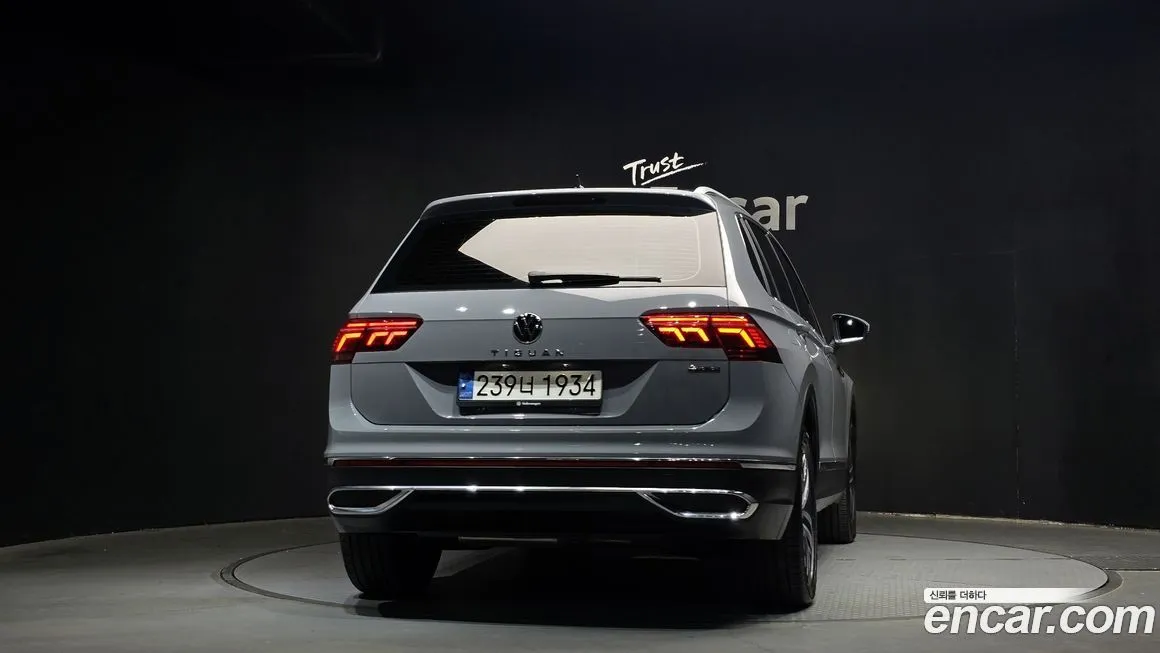 Volkswagen Tiguan — фото 4