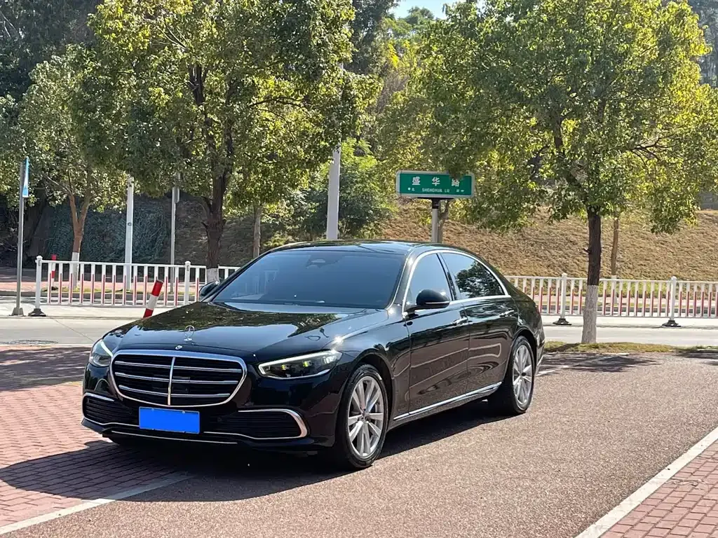 Mercedes-Benz S-Class — фото 1