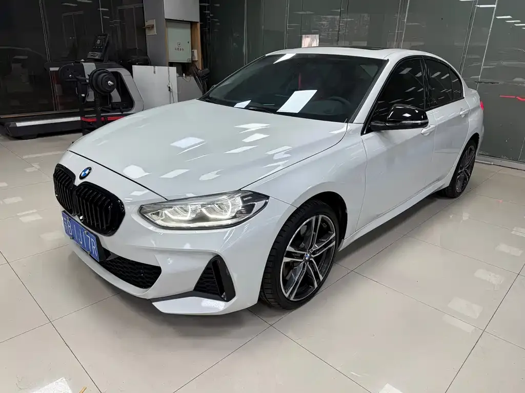 BMW 1 Series — фото 1