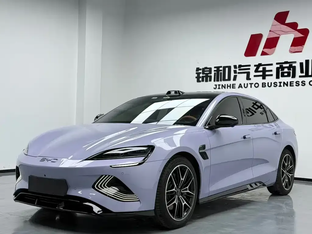 BYD Seal — фото 1