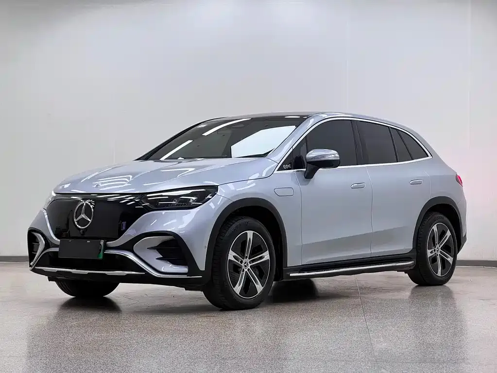 Mercedes-Benz EQE SUV — фото 1