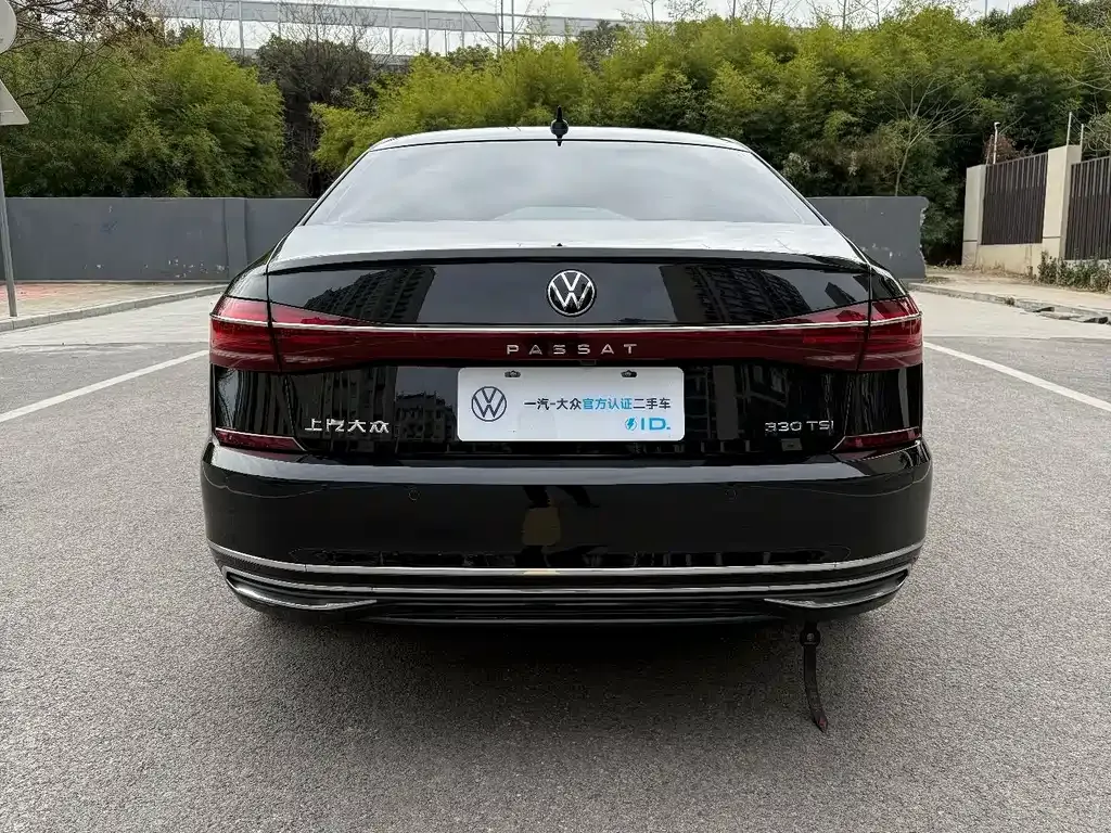 Volkswagen Passat — фото 9