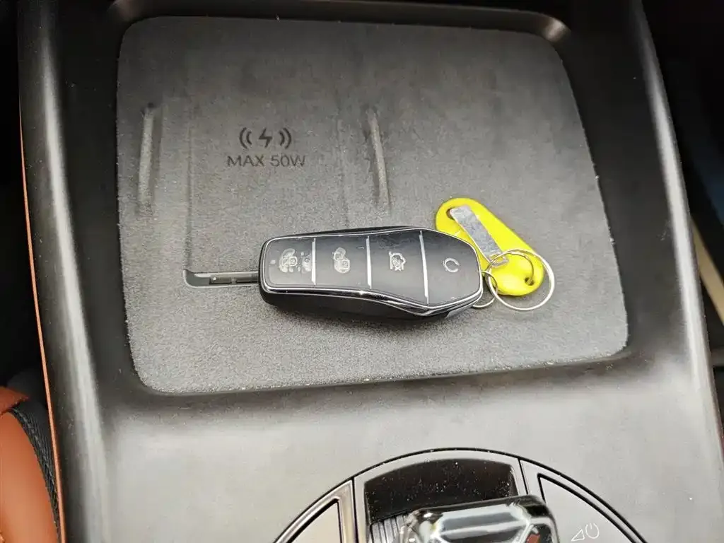 BYD Seal — фото 7