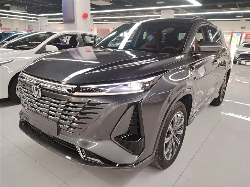 Changan CS75PLUS — фото 1