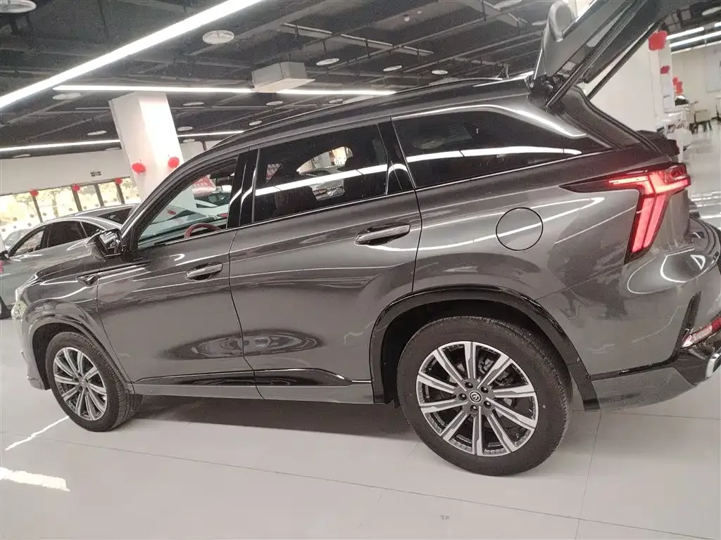 Changan CS75PLUS — фото 10