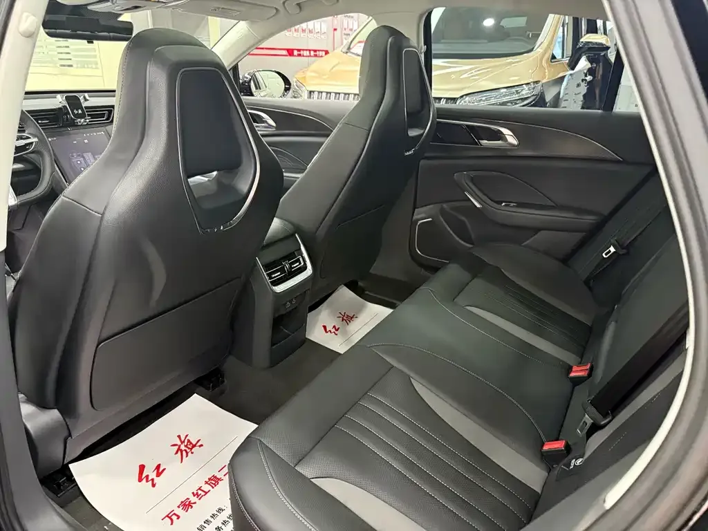 Hongqi H6 — фото 8