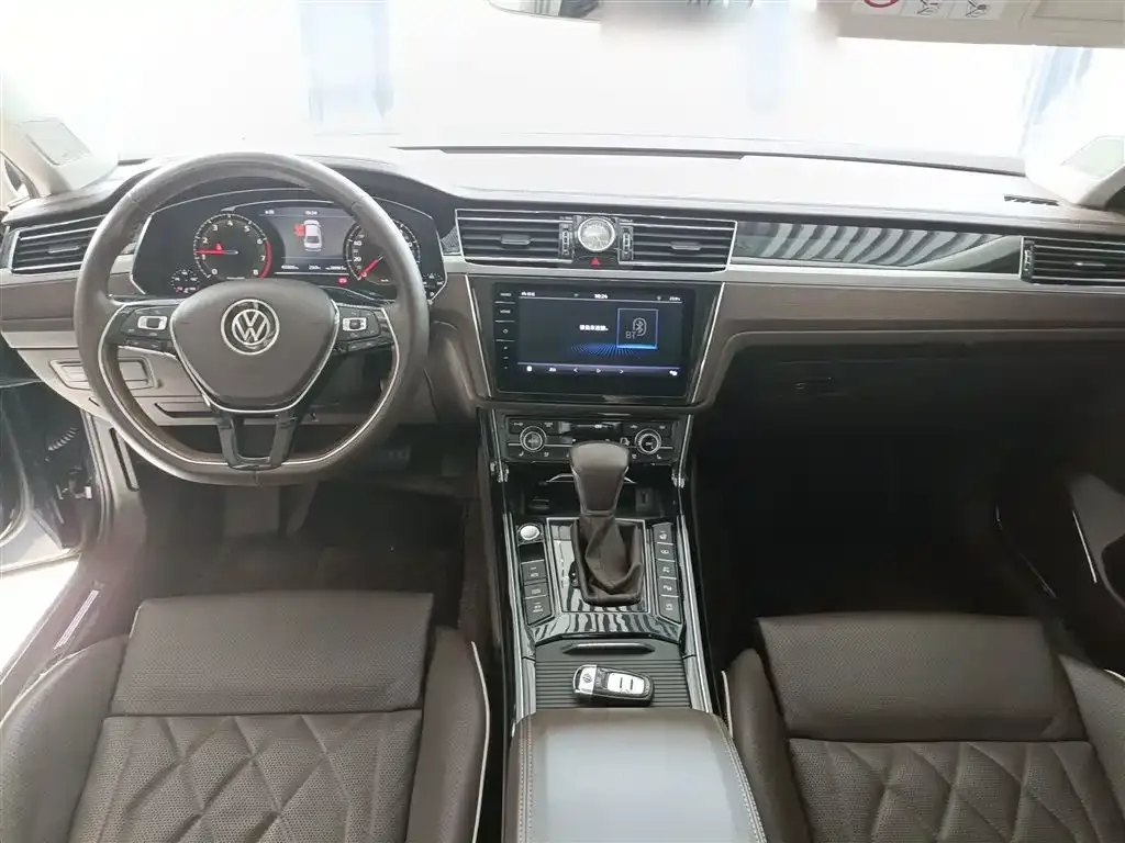 Volkswagen Phideon — фото 3