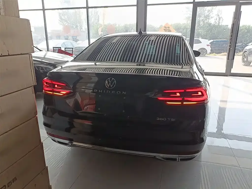 Volkswagen Phideon — фото 5