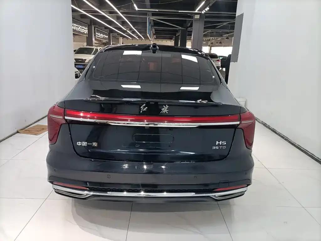 Hongqi H5 — фото 5