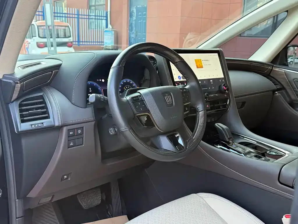 Toyota Vellfire — фото 4