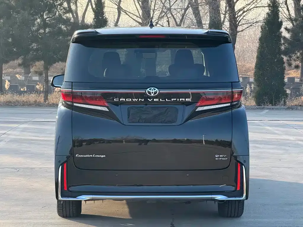 Toyota Vellfire — фото 7
