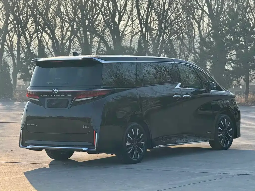 Toyota Vellfire — фото 8