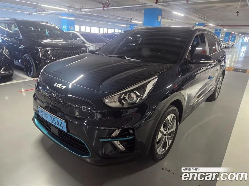 Kia Niro — фото 1