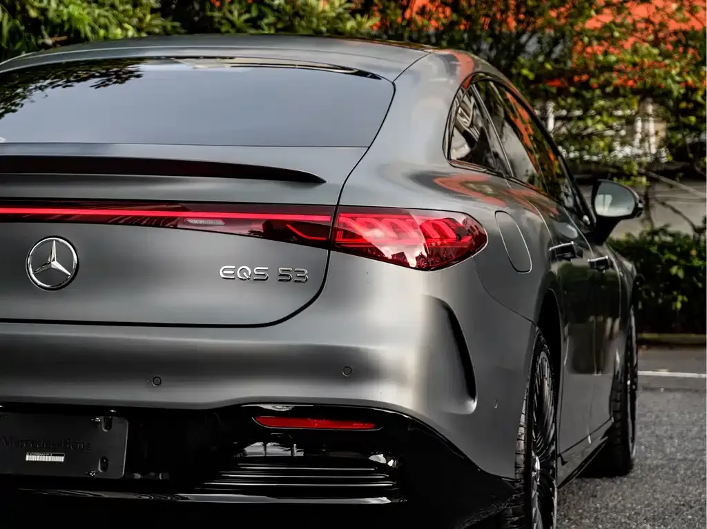 Mercedes-Benz EQS AMG — фото 5