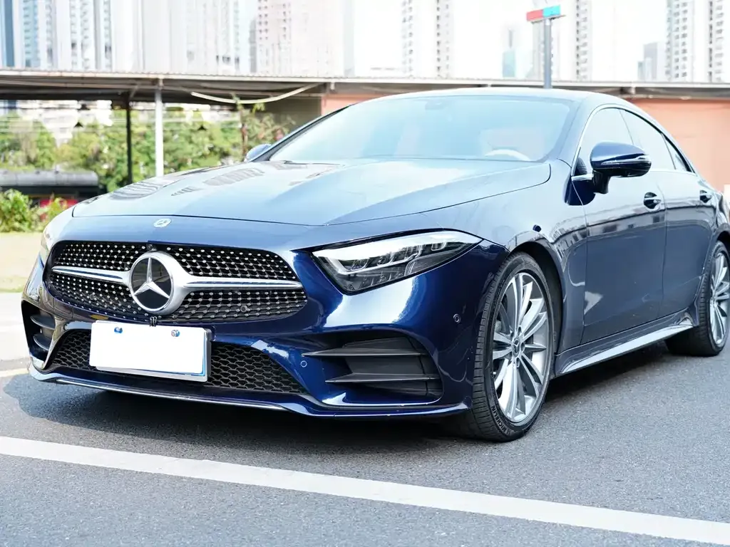 Mercedes-Benz CLS — фото 1