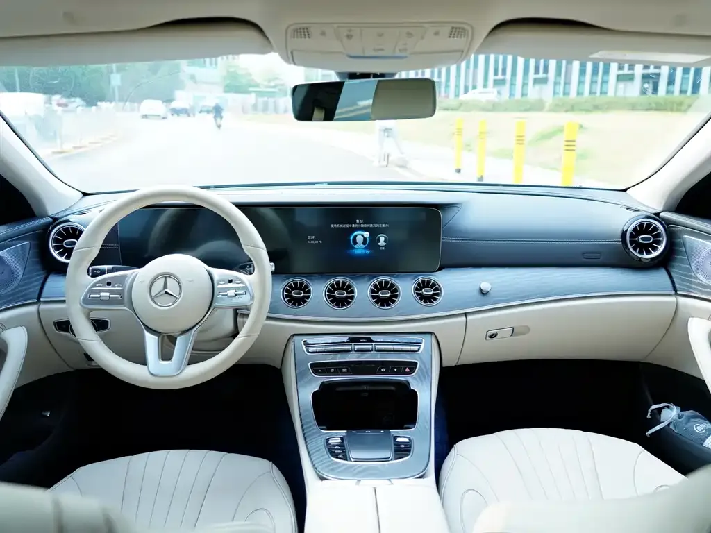 Mercedes-Benz CLS — фото 10