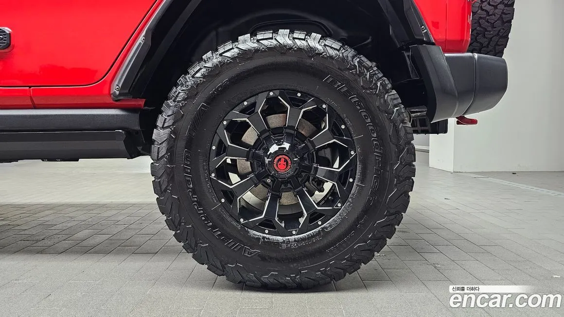 Jeep Wrangler — фото 9