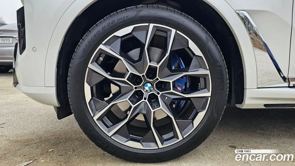 BMW X7 — фото 2