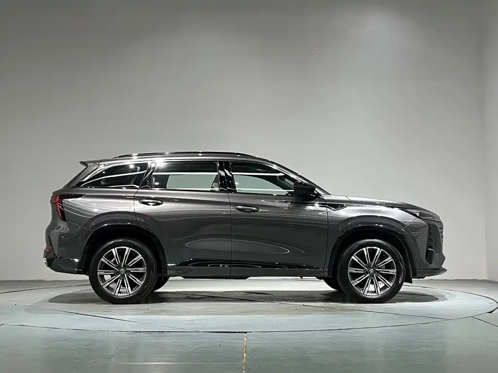 Changan CS75PLUS — фото 6