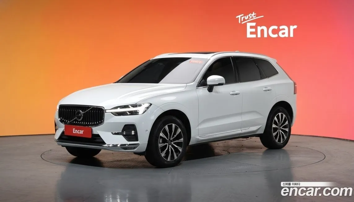 Volvo XC60 — фото 1