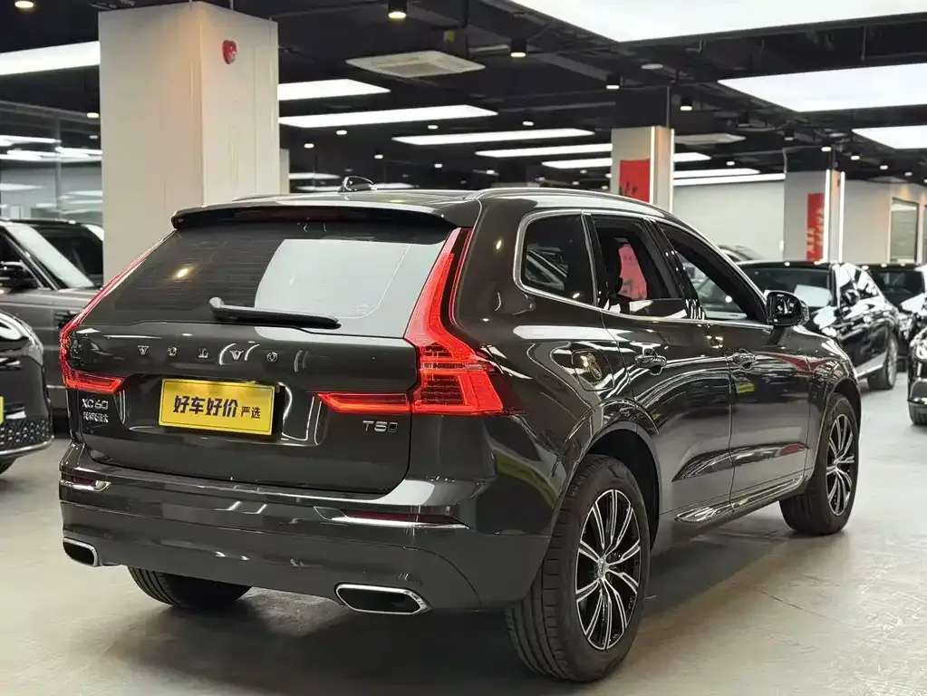 Volvo XC60 — фото 4