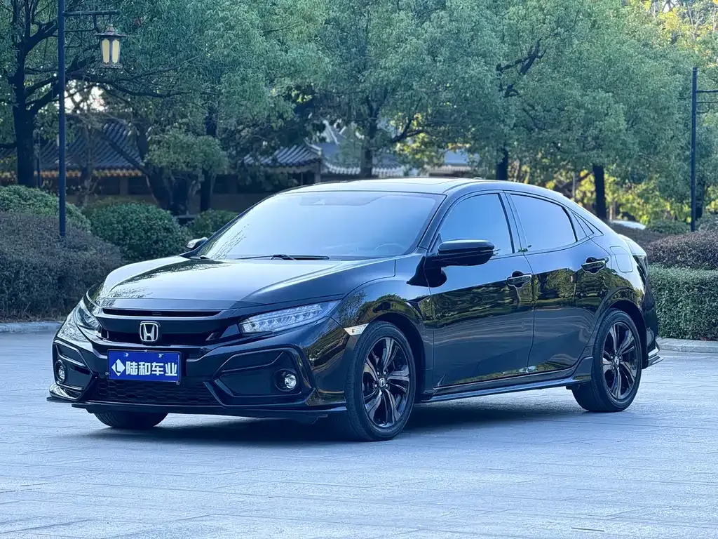 Honda Civic — фото 1