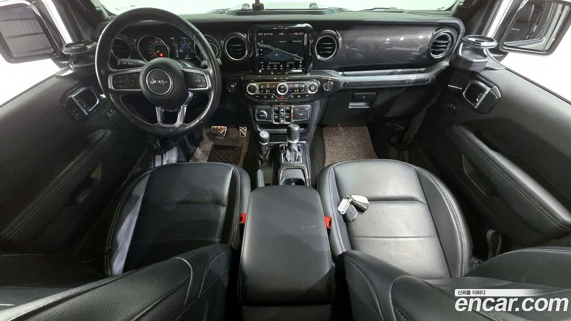 Jeep Wrangler — фото 9
