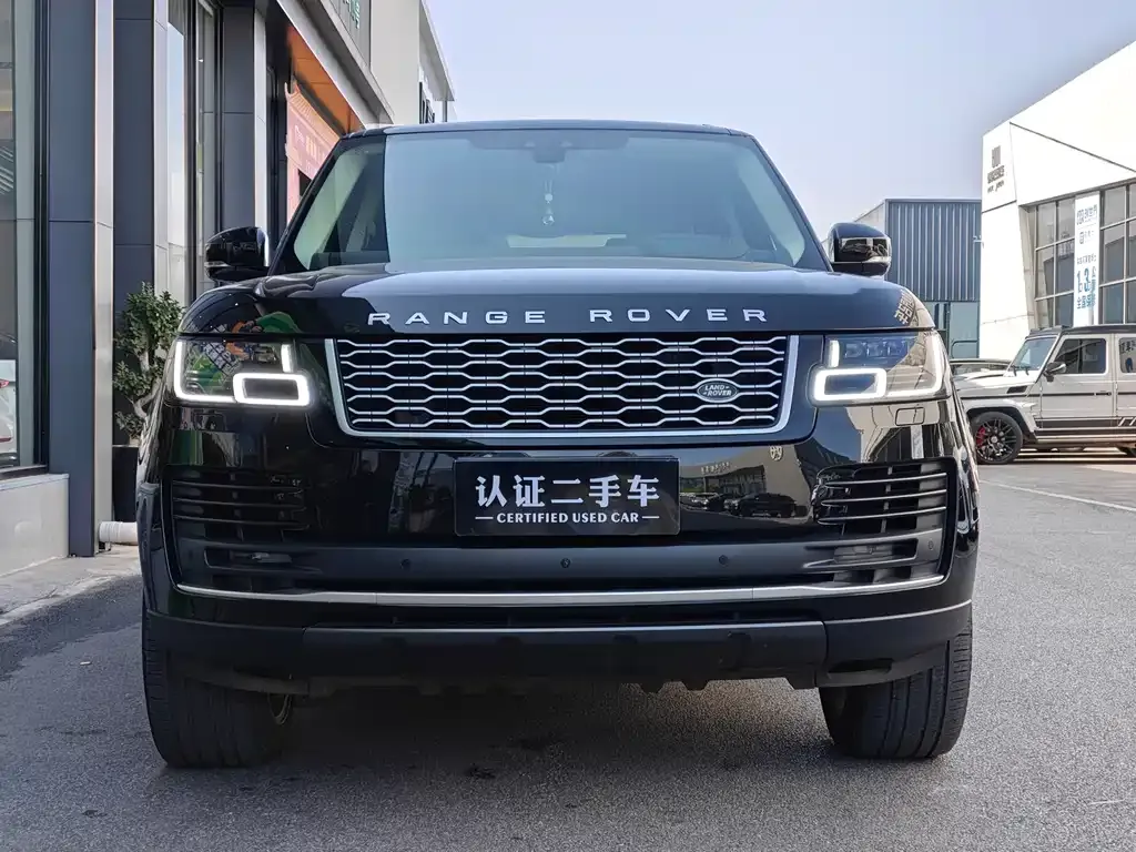 Land Rover Range Rover — фото 1