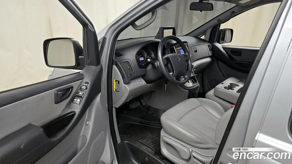 Hyundai Starex — фото 10
