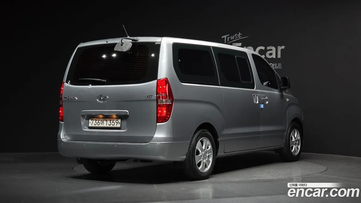 Hyundai Starex — фото 2