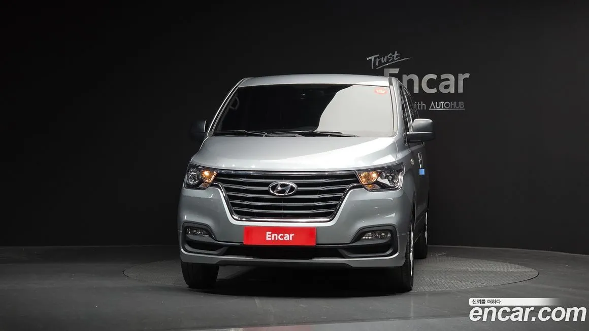 Hyundai Starex — фото 3