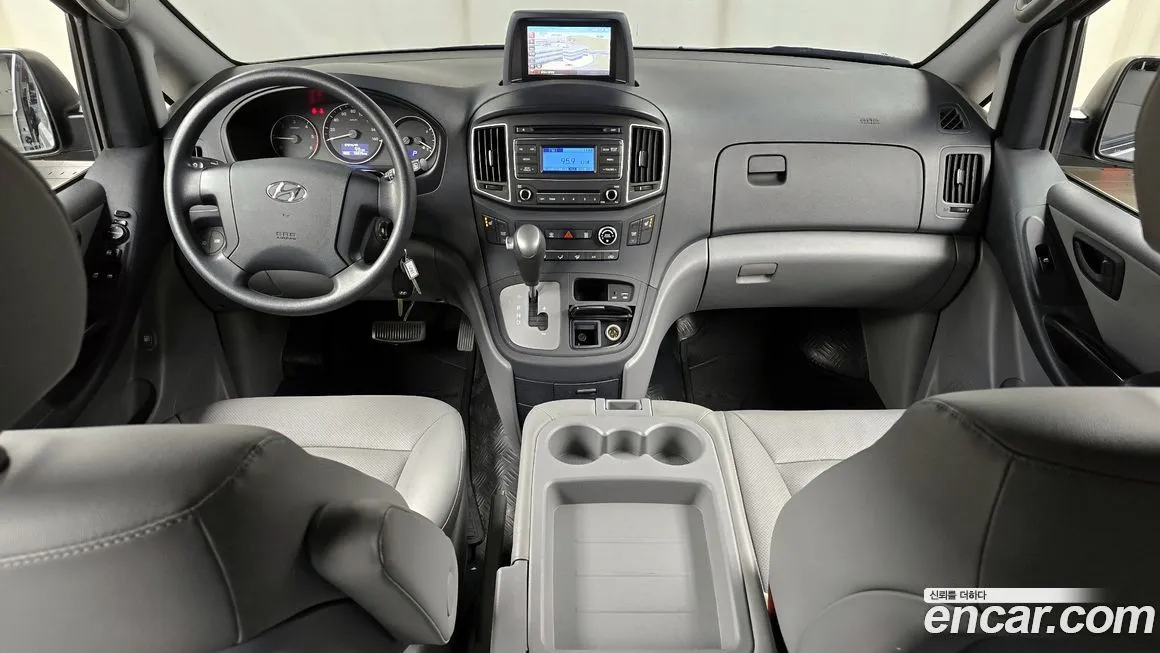 Hyundai Starex — фото 7