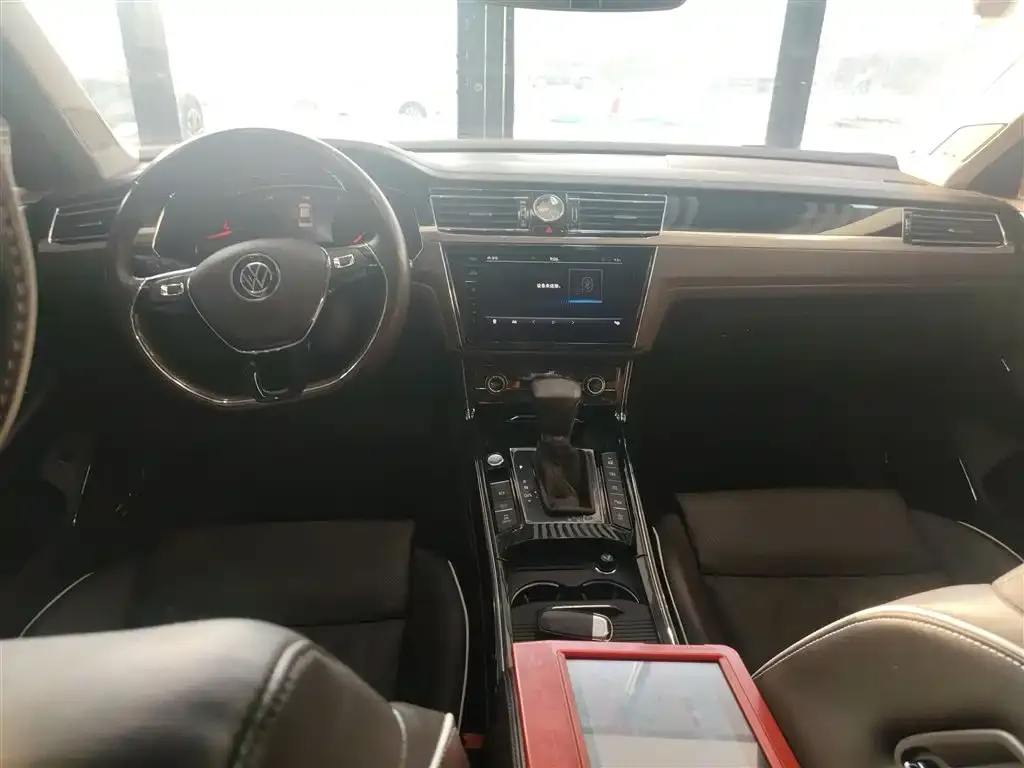 Volkswagen Phideon — фото 3