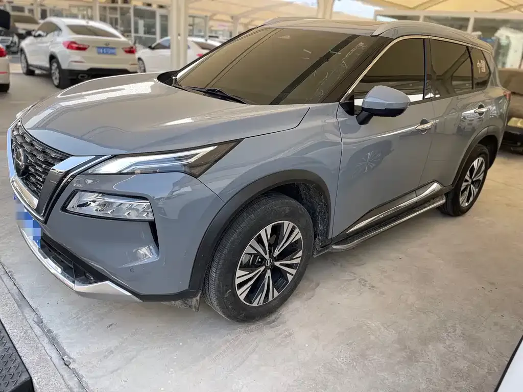 Nissan X-Trail — фото 1