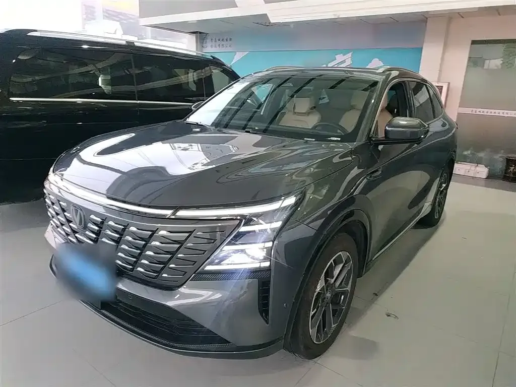 Changan CS75PLUS — фото 1