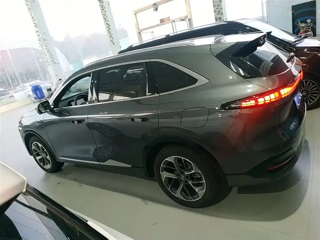 Changan CS75PLUS — фото 6