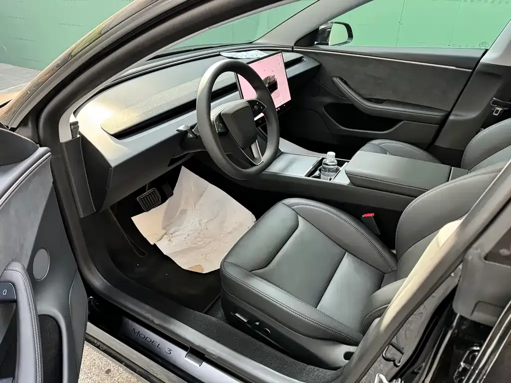 Tesla Model 3 — фото 5