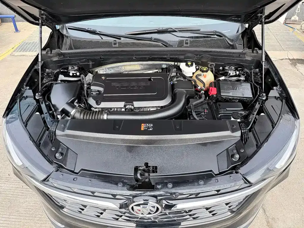 Buick Envision Plus — фото 9
