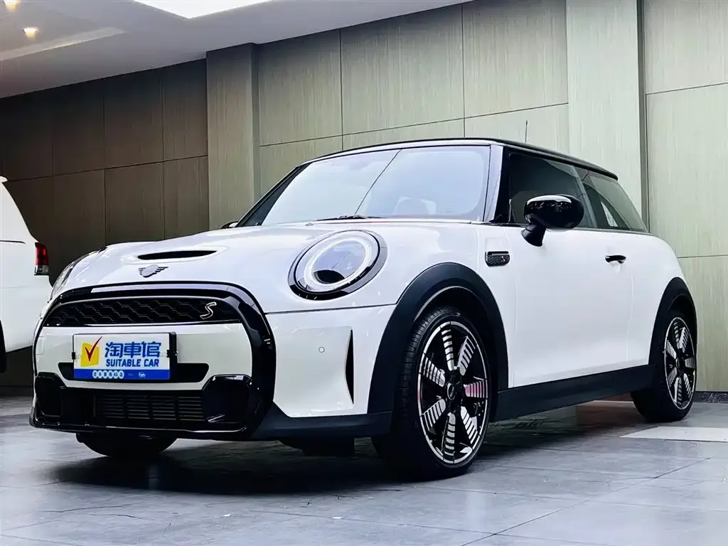 MINI Cooper (3-door) — фото 1