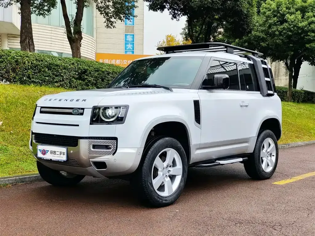 Land Rover Defender — фото 1