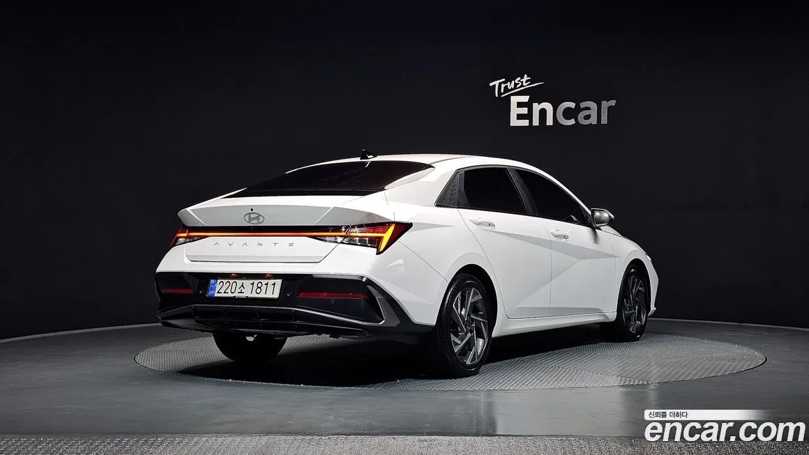 Hyundai AVANTE — фото 2