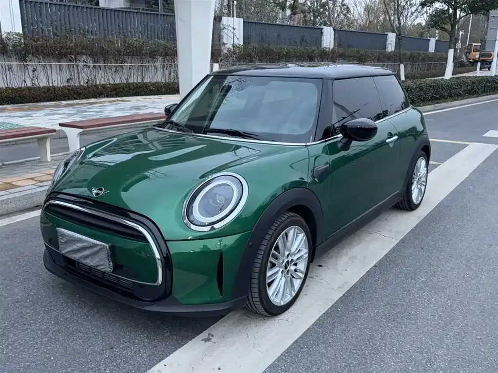MINI Cooper (3-door) — фото 1