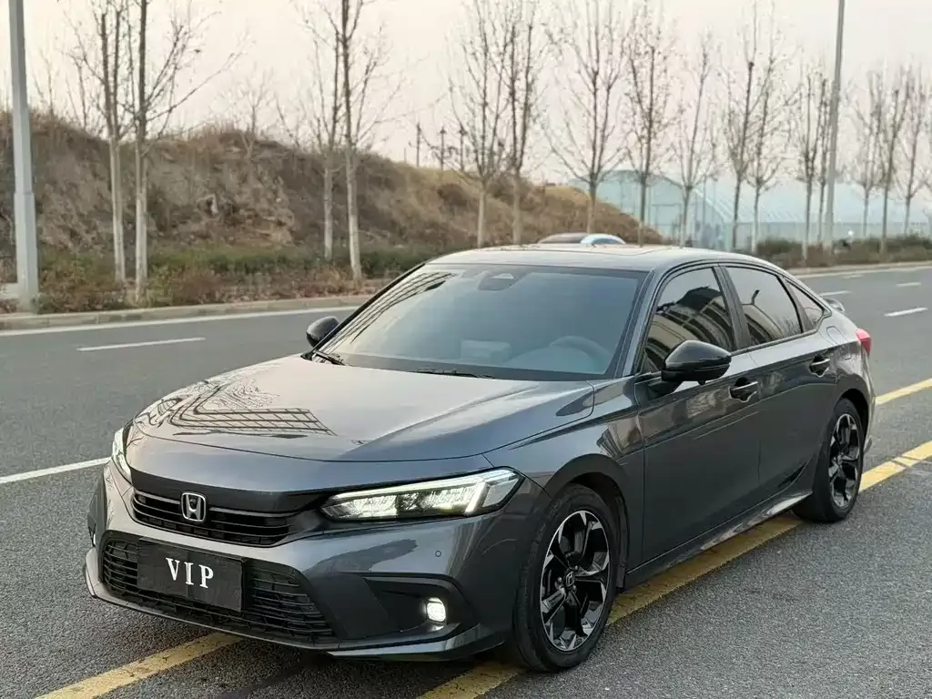 Honda Civic — фото 1