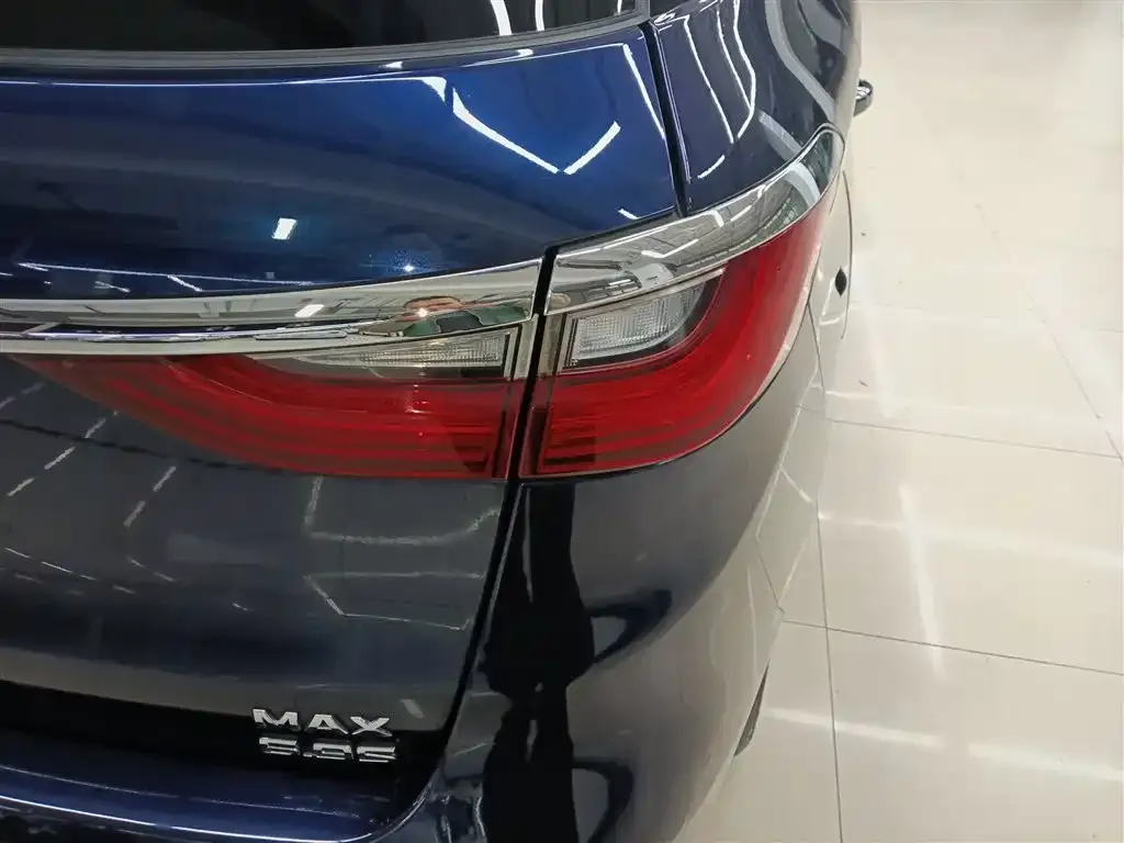 BYD MAX New Energy — фото 8