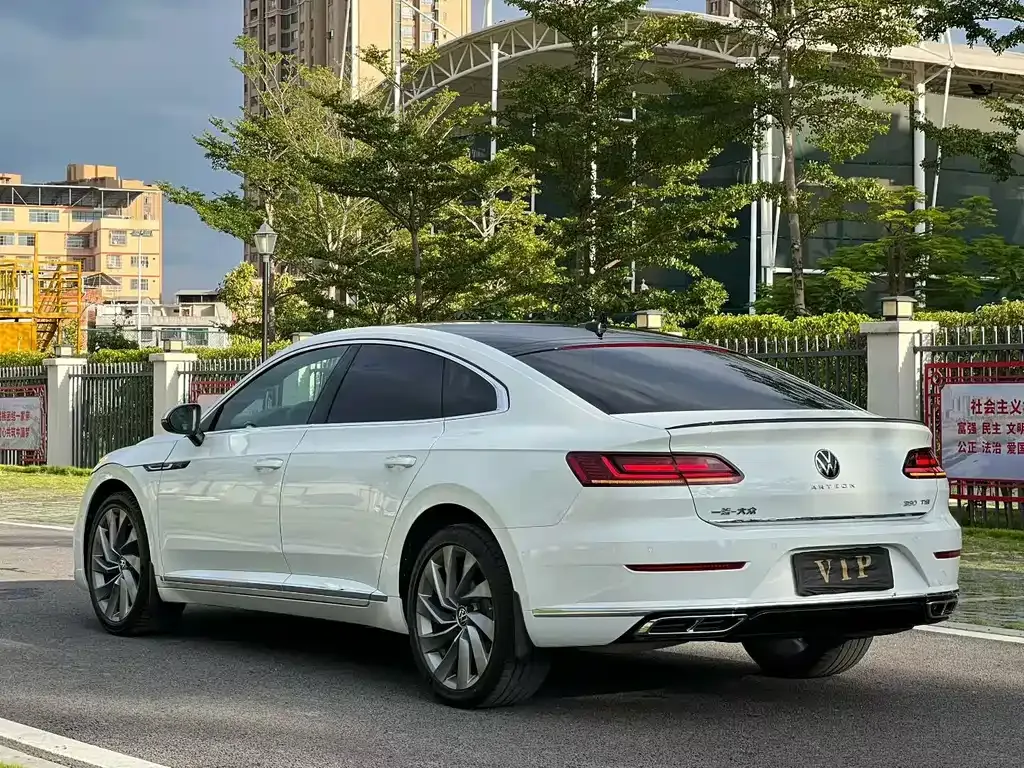 Volkswagen CC — фото 7