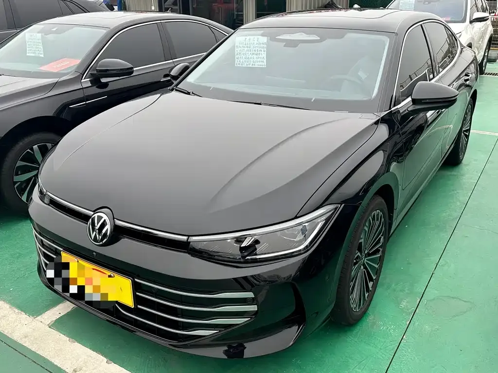 Volkswagen Passat — фото 1