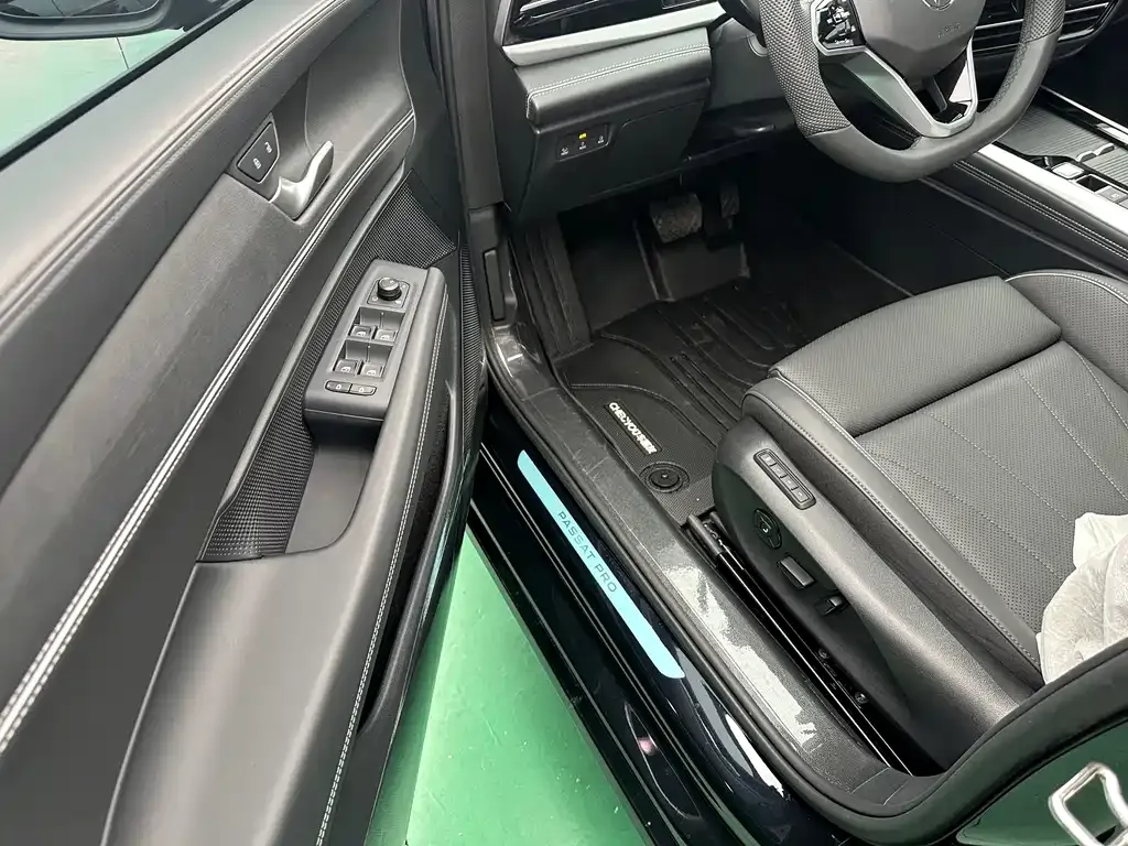 Volkswagen Passat — фото 5