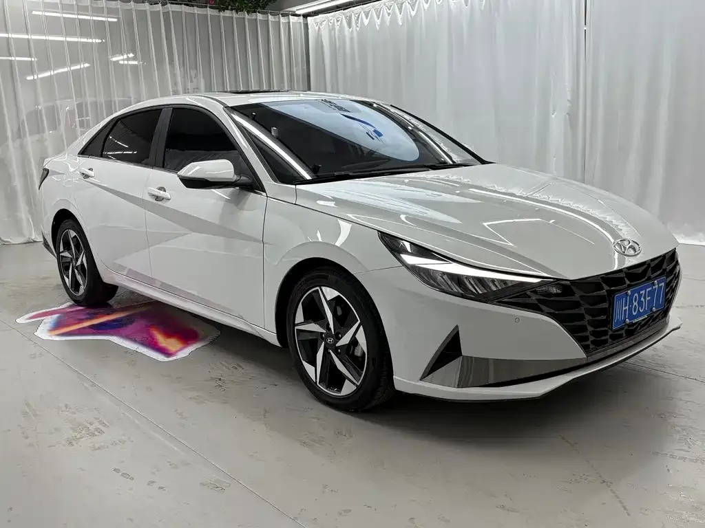 Hyundai Elantra — фото 9