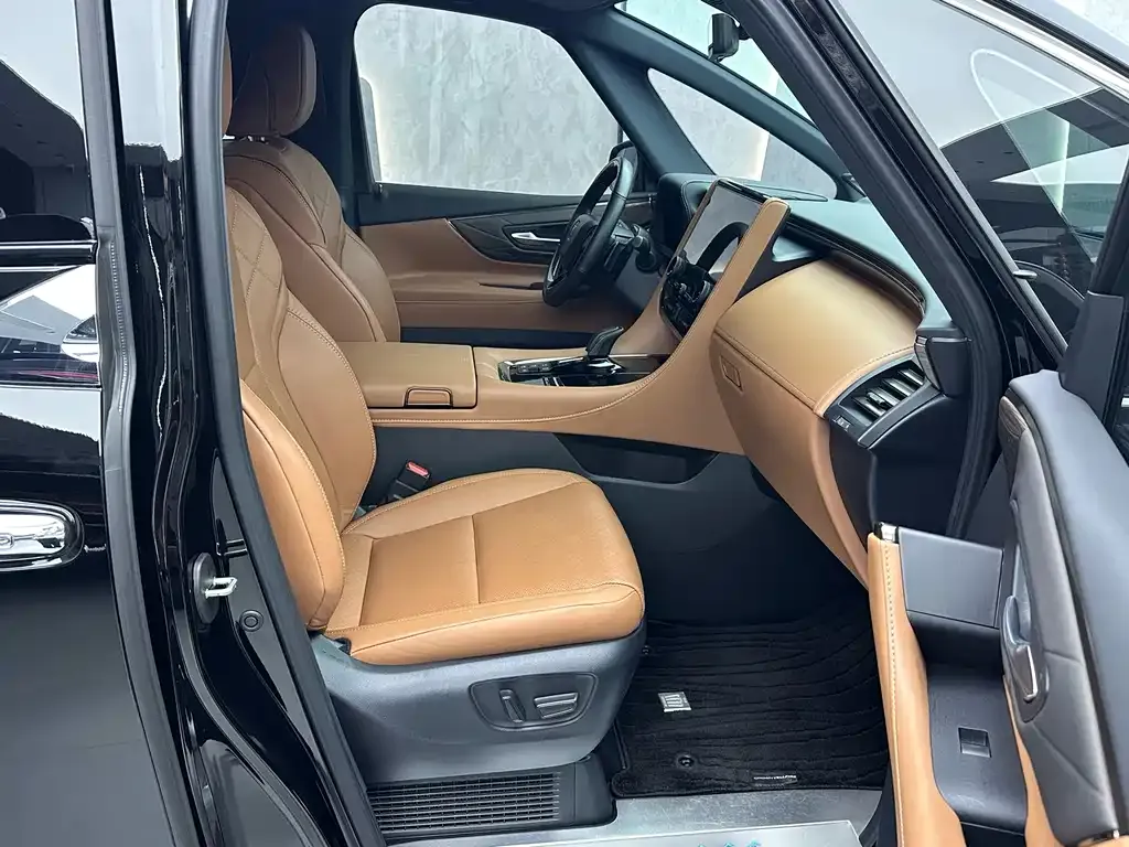Toyota Vellfire — фото 10